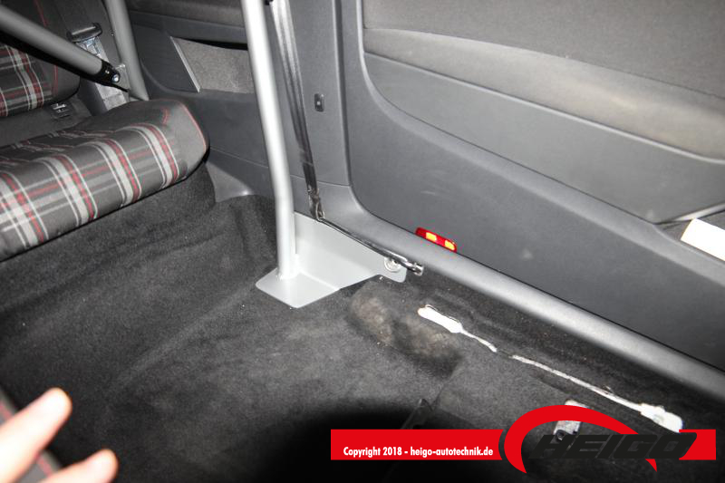 S-588.167-000 Überrollbügel